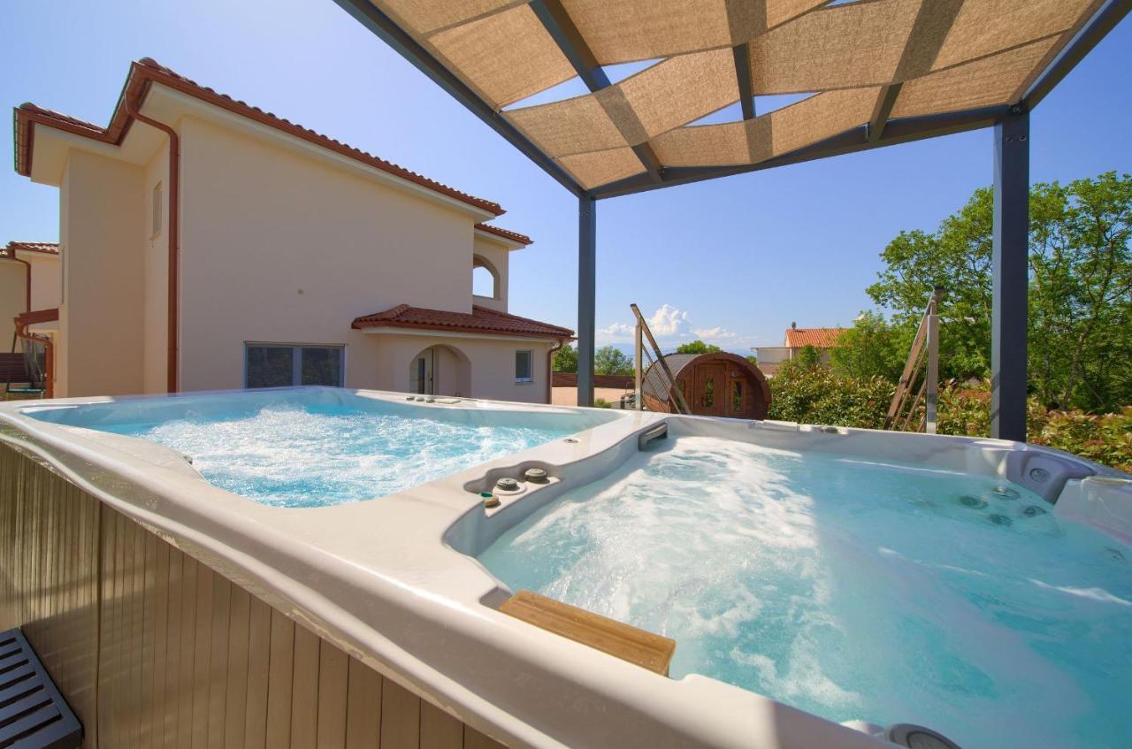 Holiday House Sea & Sun Residence Rasopasno Екстериор снимка