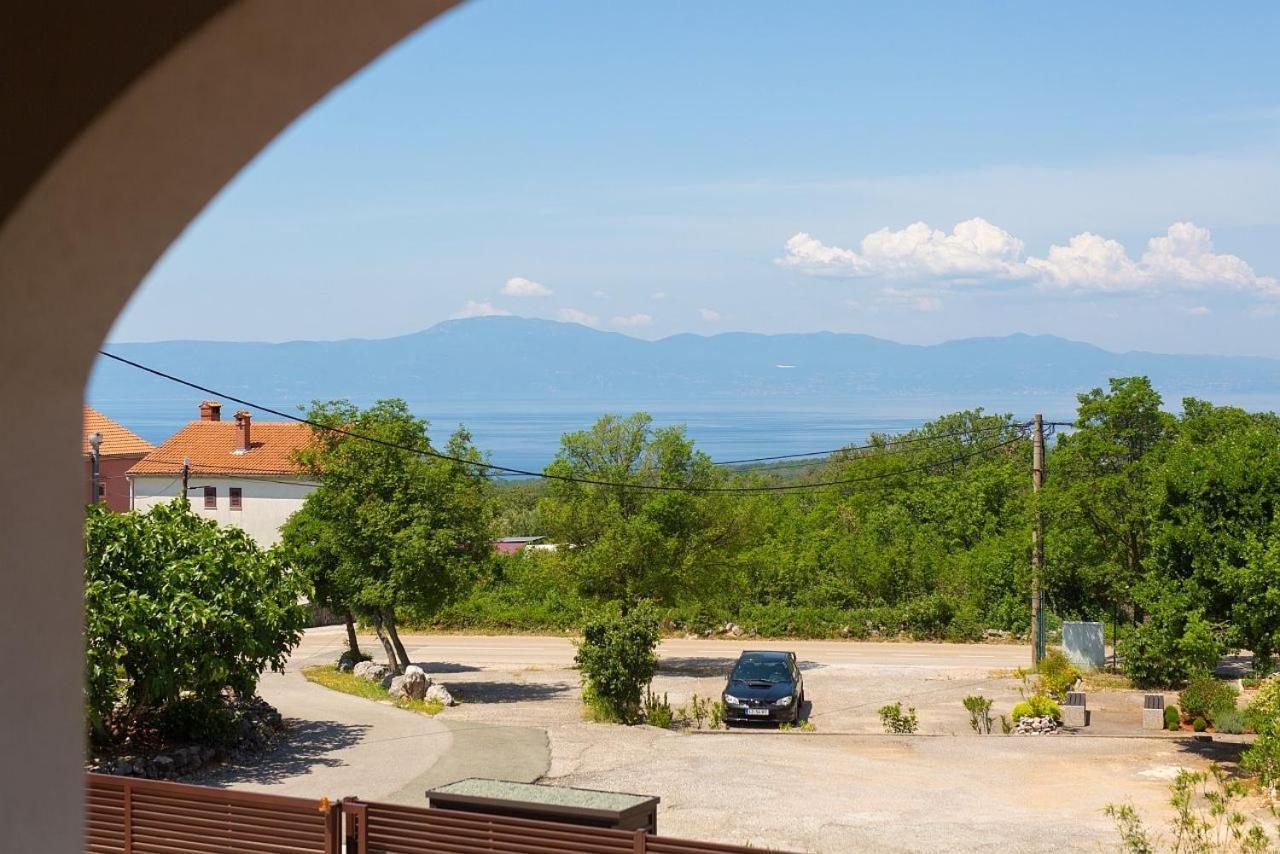 Holiday House Sea & Sun Residence Rasopasno Екстериор снимка